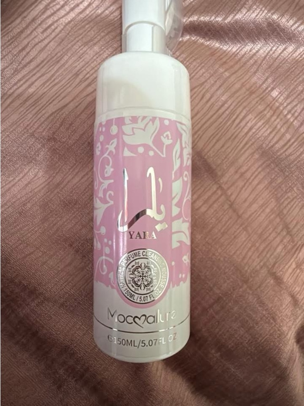 YARA Mocmalize Fragrance Foam Face Wash- Pink & White Bottle
